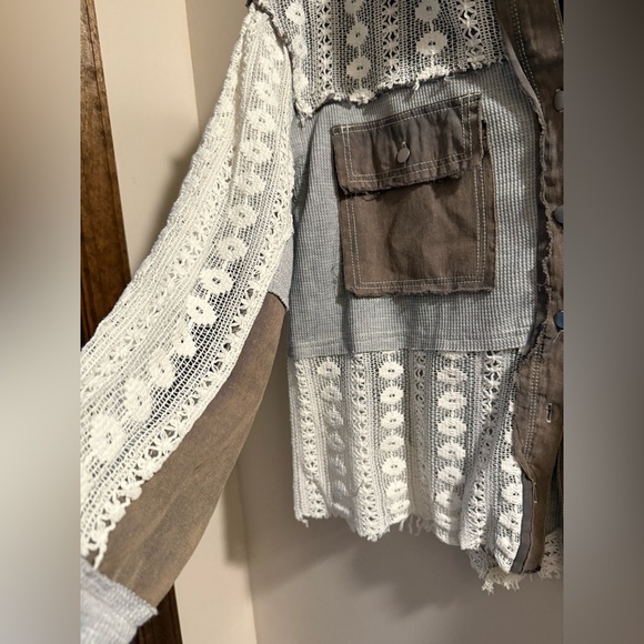 POL Brownish Button-Up Shirt/Shacket - Picture 5 of 9